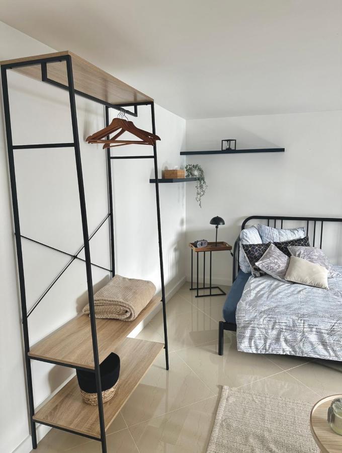 Appartamento Petite Maison Studio Tout Confort Cosy Givors Autoroute Et Gare Esterno foto