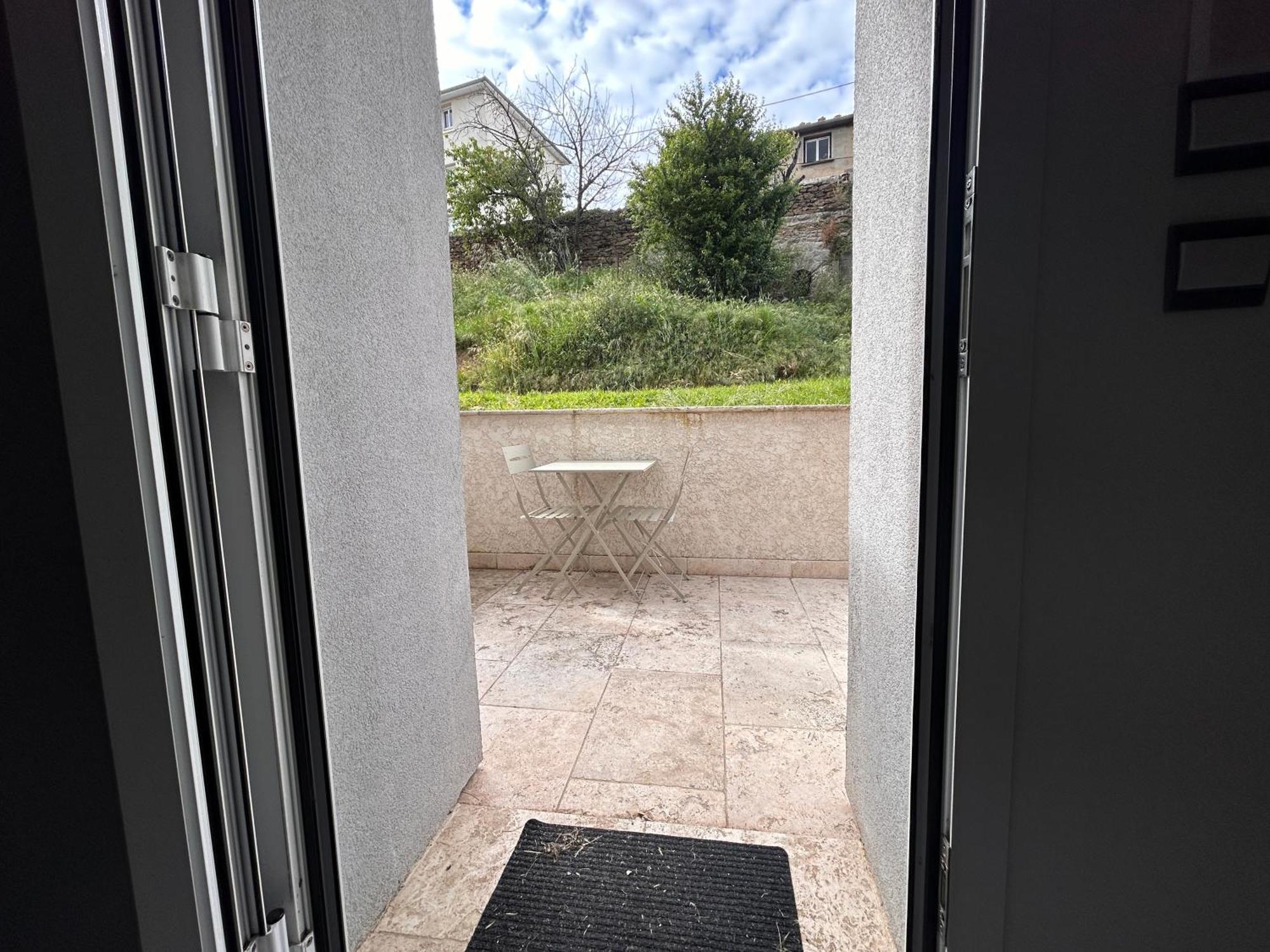 Appartamento Petite Maison Studio Tout Confort Cosy Givors Autoroute Et Gare Esterno foto
